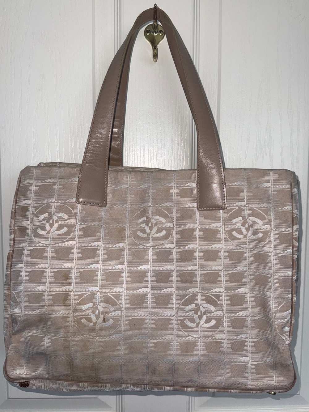 CHANEL NEW TRAVEL LINE TOTE, BEIGE, VGUC #80222123